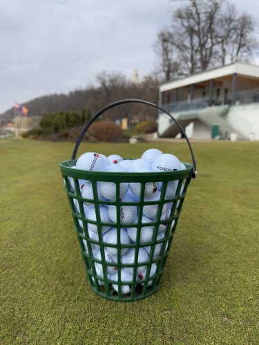 Míče na driving range - 10 košů